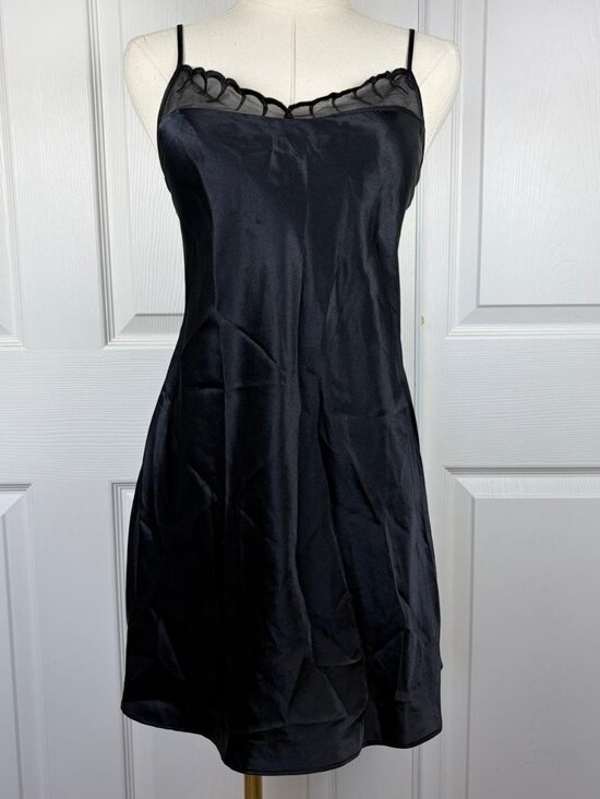 Dresses & Skirts - Beth Micheal’s vintage black